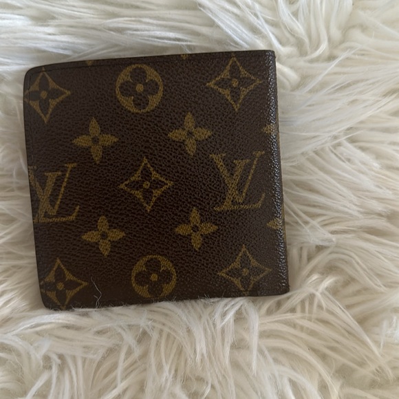 EUC UNISEX Louis Vuitton Bi fold wallet - Picture 2 of 6